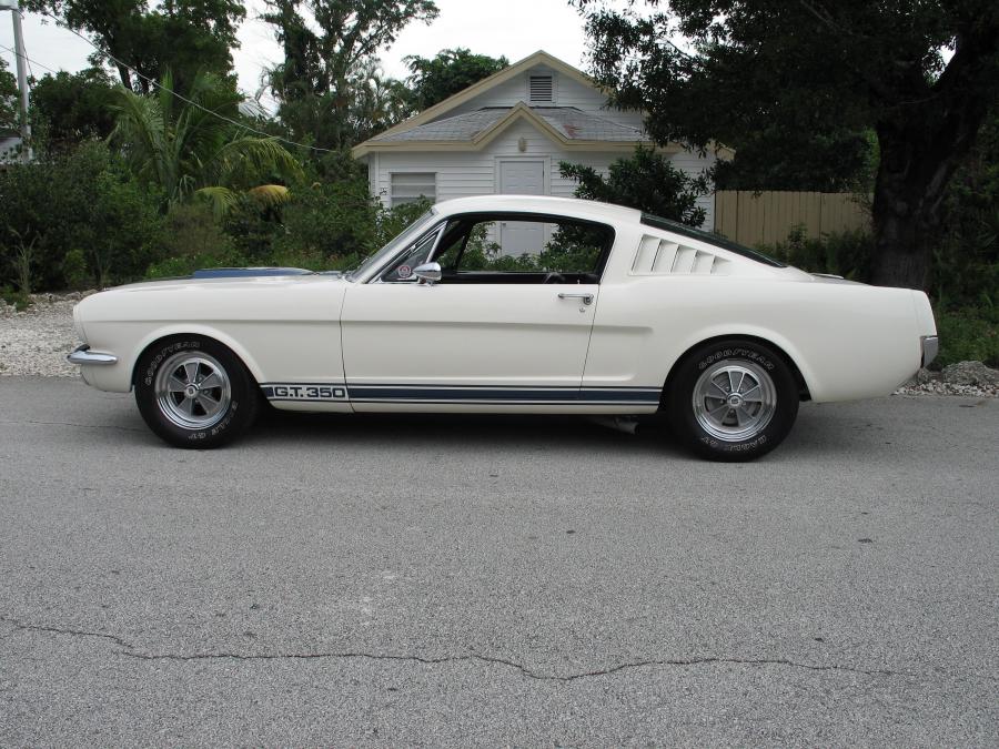 Shelby GT350 Fastback 1965 года  (фото 3 из 80)